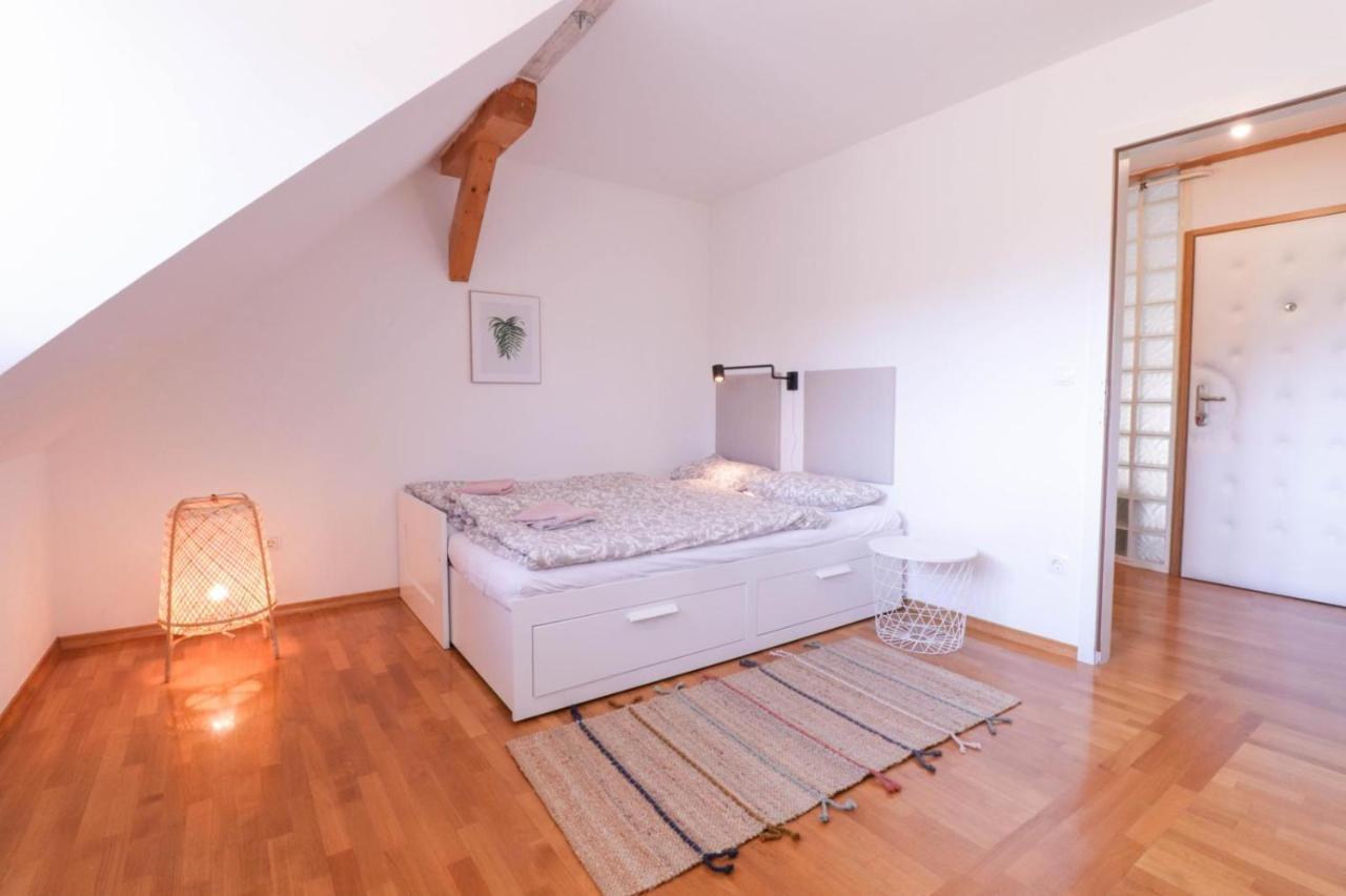 In The Heart Of With Views Apartment