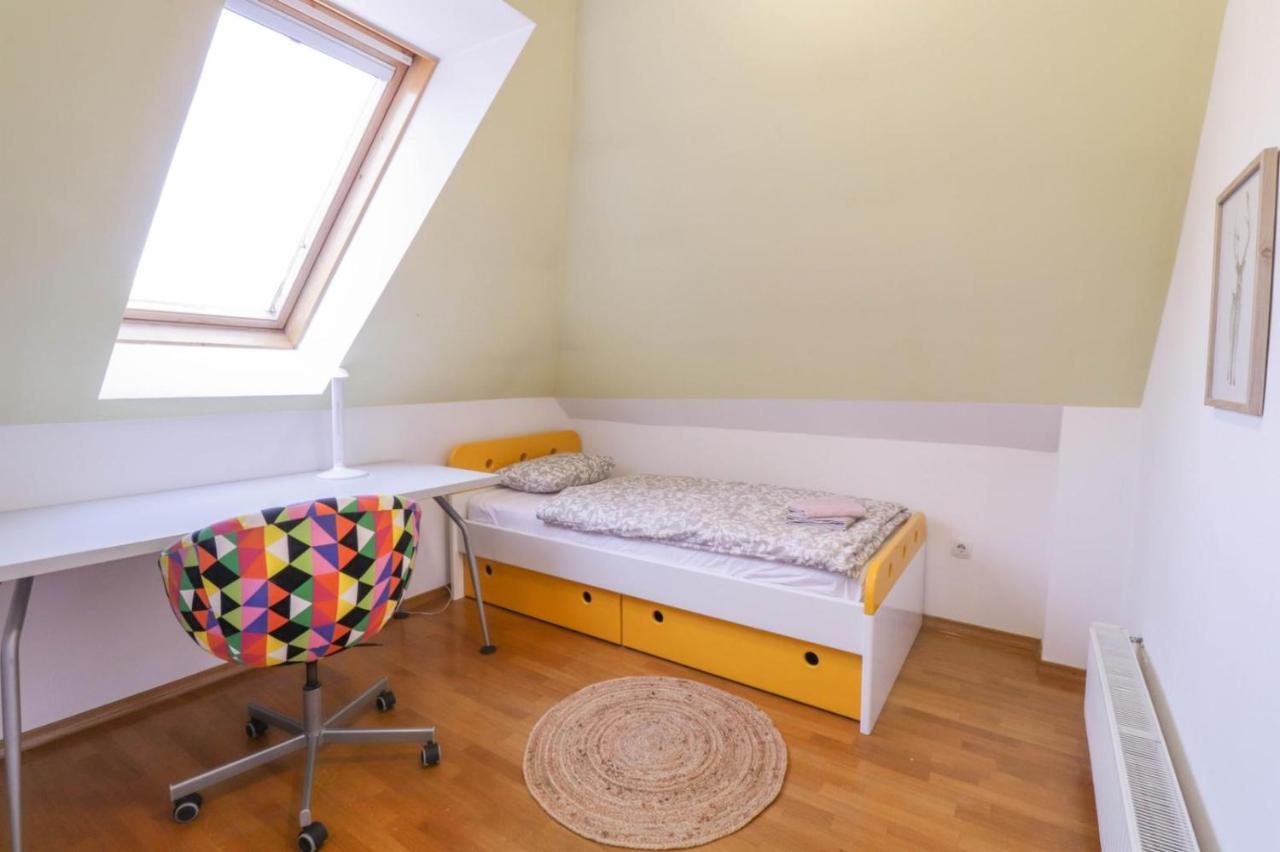 In The Heart Of With Views Apartment *
